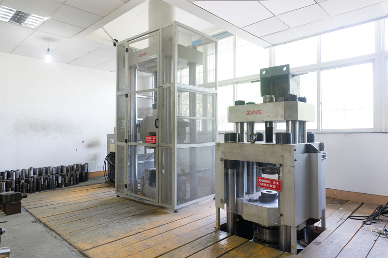 200 تن-ELECTRO-SERVO-TESTING-MACHINE